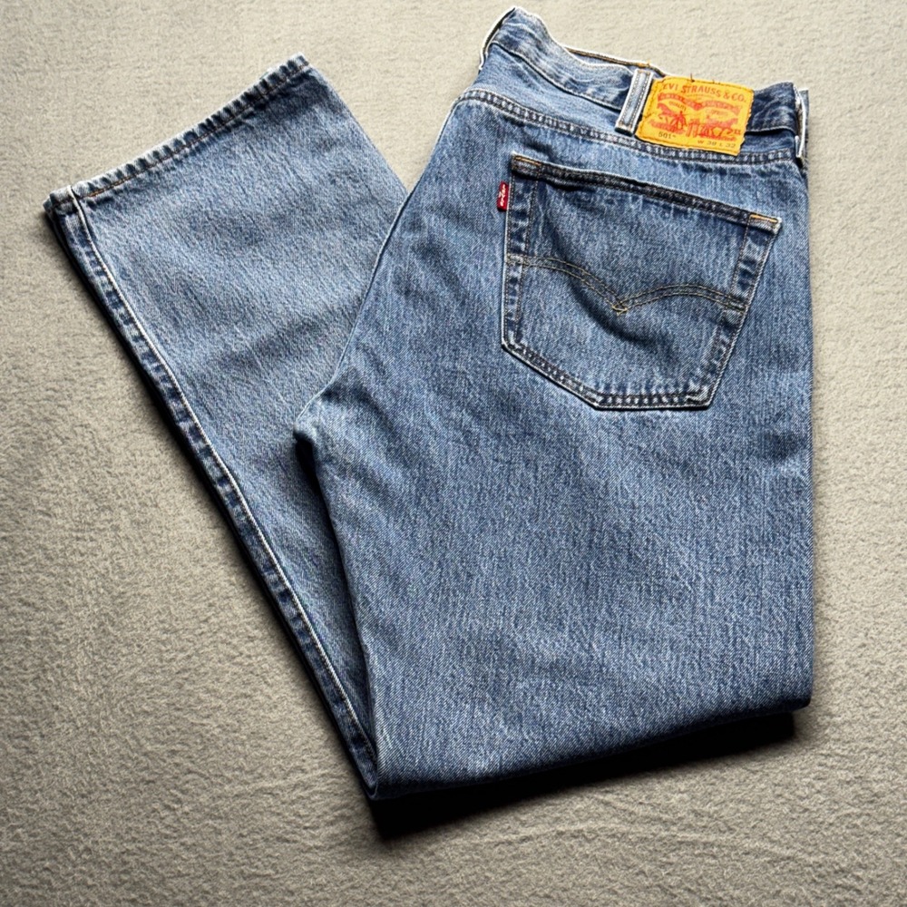 Levi's 501 Original Fit Mens Jeans 38x32 Blue Straight Leg Button Fly Denim